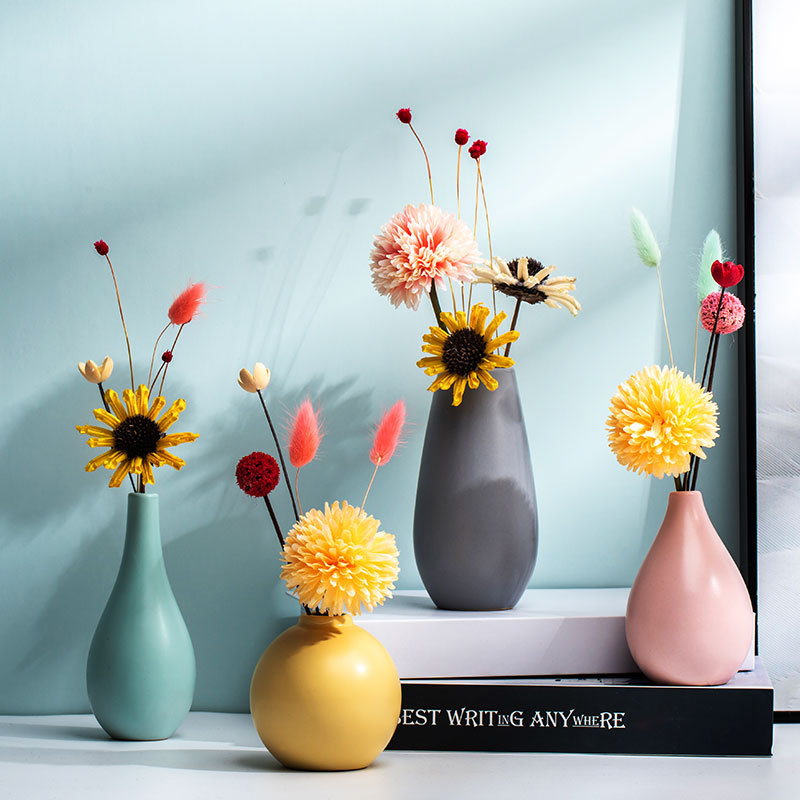 small macaron flower vase